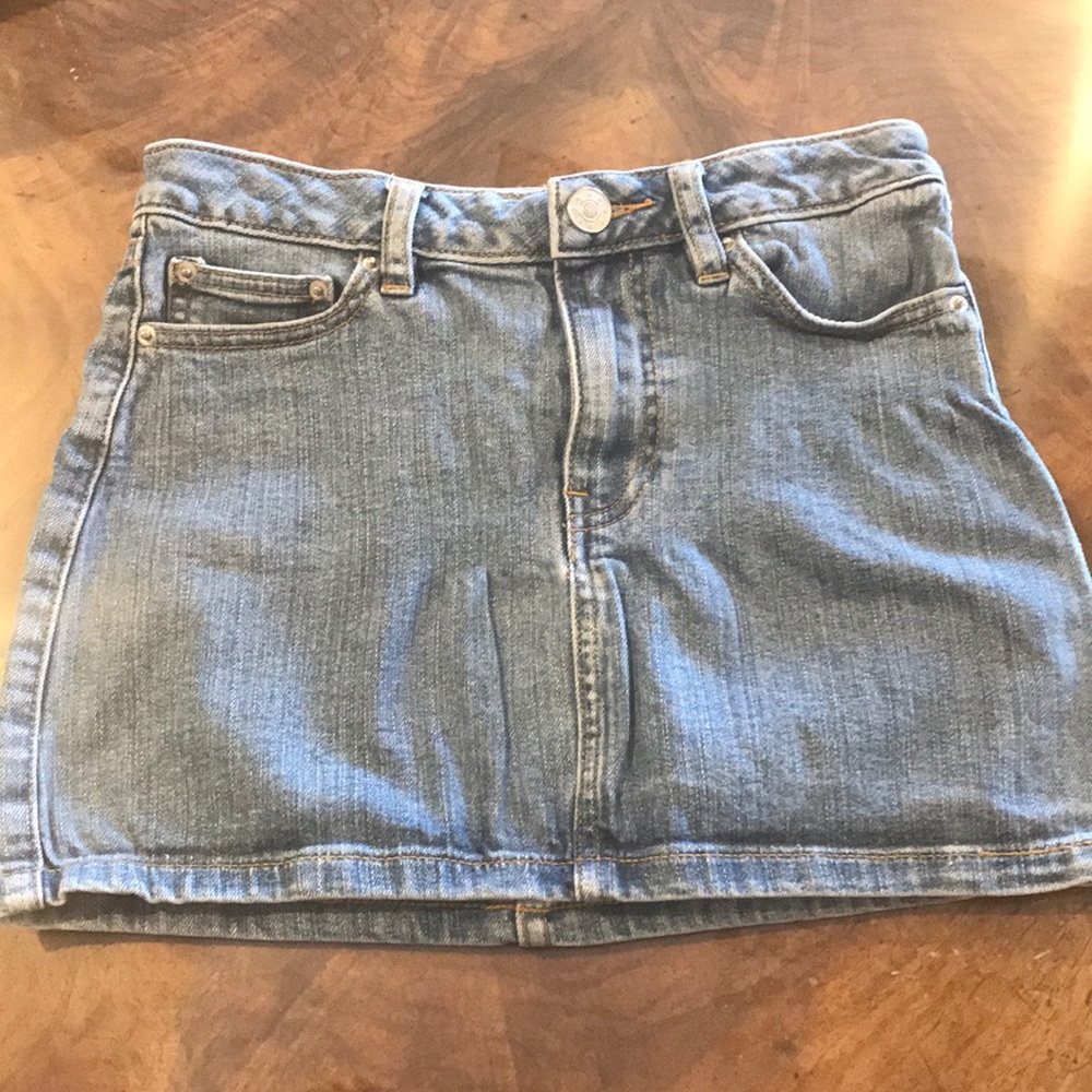 BDG denim miniskirt size 25